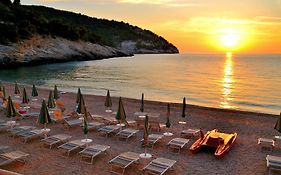 Hotel del Faro - Pugnochiuso Resort