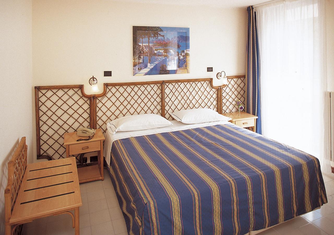 Hotel del Faro - Pugnochiuso Resort Vieste Esterno foto